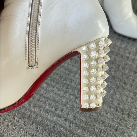 Louboutin Suzi Folk Boots 85mm in White - Picture 7 of 12